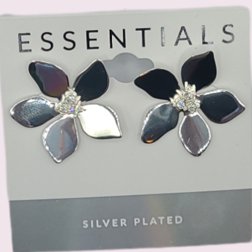 Silver Flower Stud Post Fashion Earrings ~ NEW
